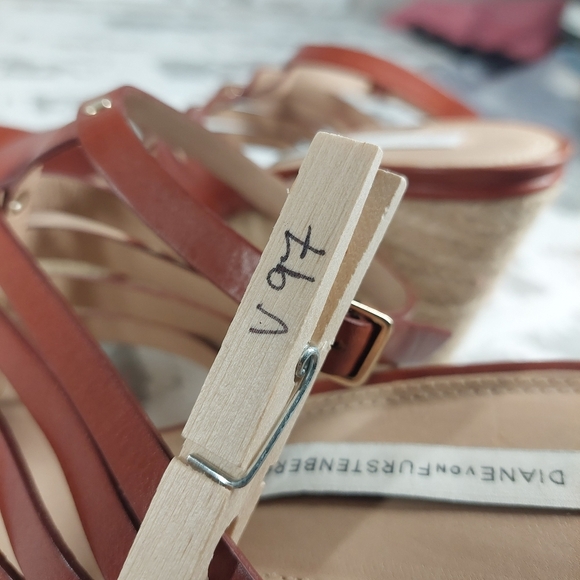Diane Von Furstenberg Brown Strappy Ankle Buckle Espadrilles Wedges V97 - Picture 9 of 9